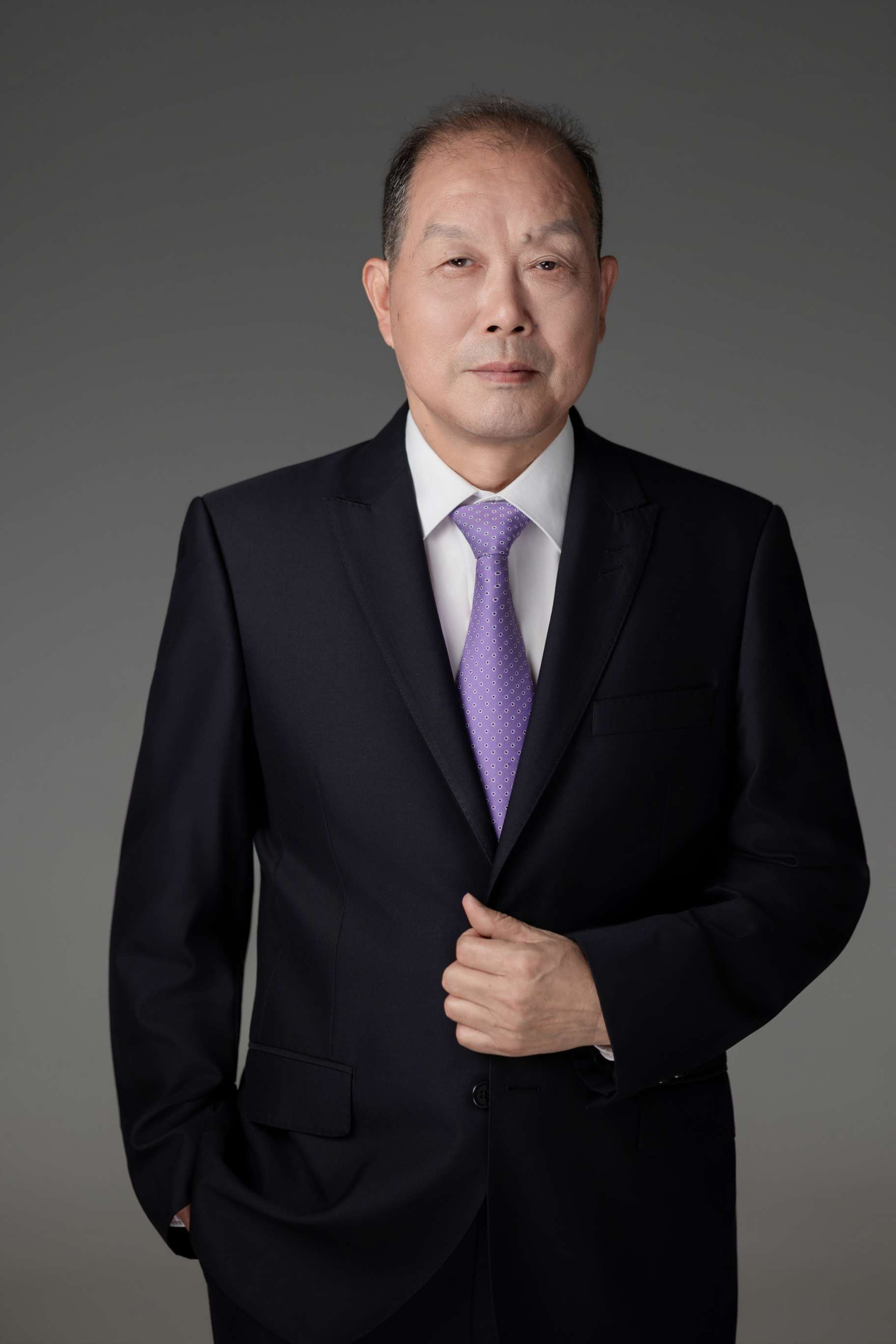 汪士兴.jpg